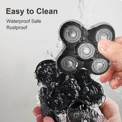 Shaver head with water splashes and text highlighting features on a white background